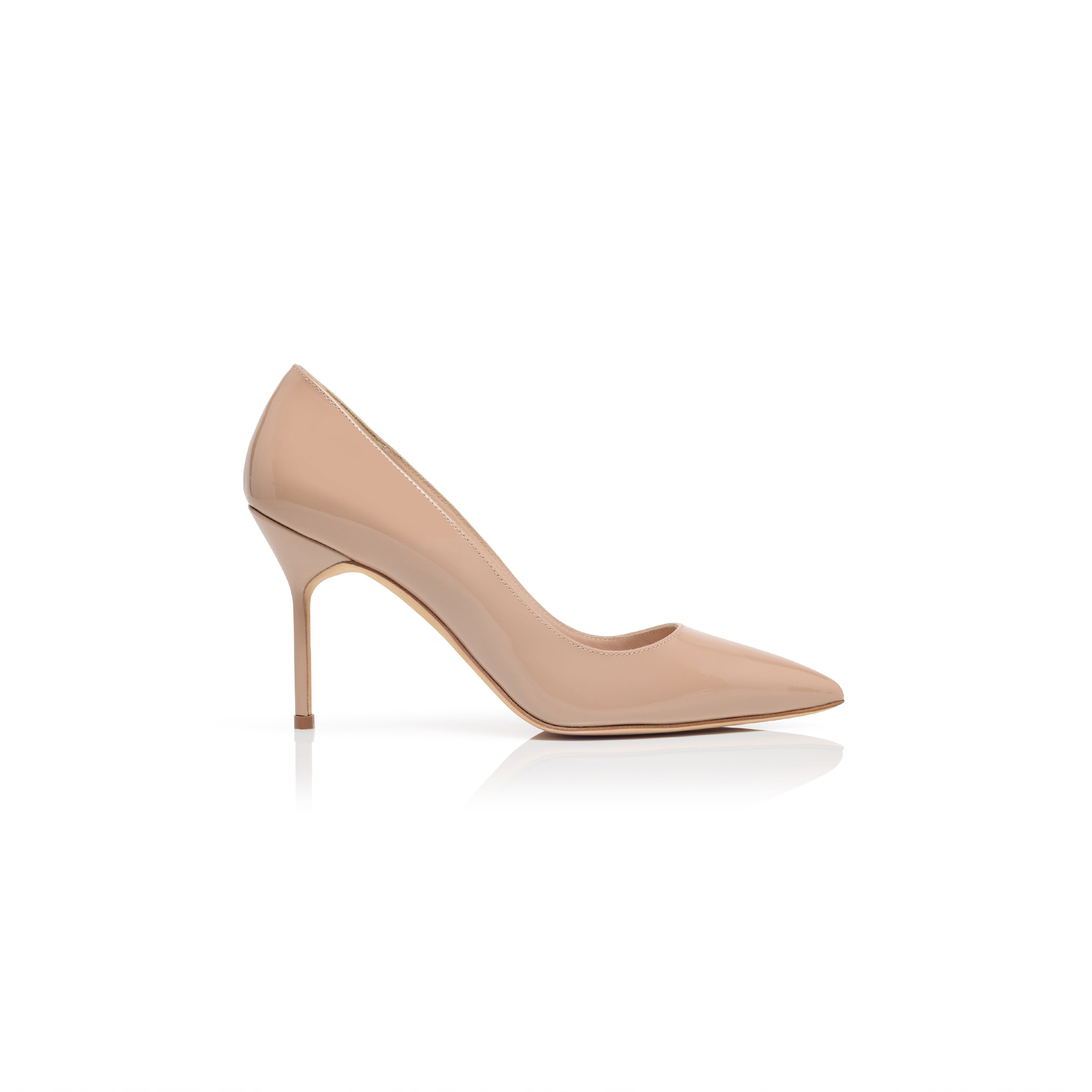 MANOLO BLAHNIK BB 90 BEIGE PATENT LEATHER POINTED TOE PUMPS 9XX-0536-0008